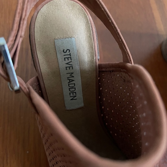 Steve Madden peep toe booties - Picture 3 of 5